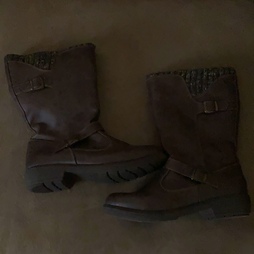 Brown boots